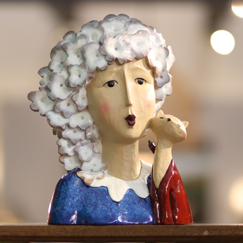 Claudette Lady head bust