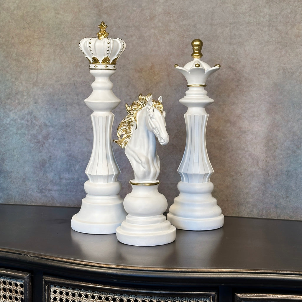 Regal Chess Piece Set