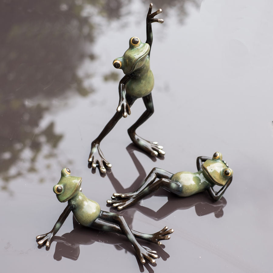 Standing Mad Frog